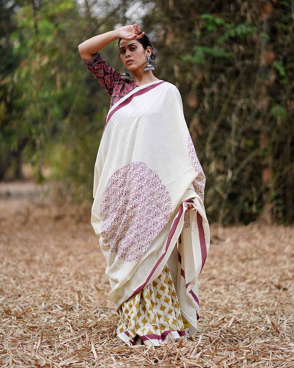 Saree | Saree poses | Saree for farewell | Saree online