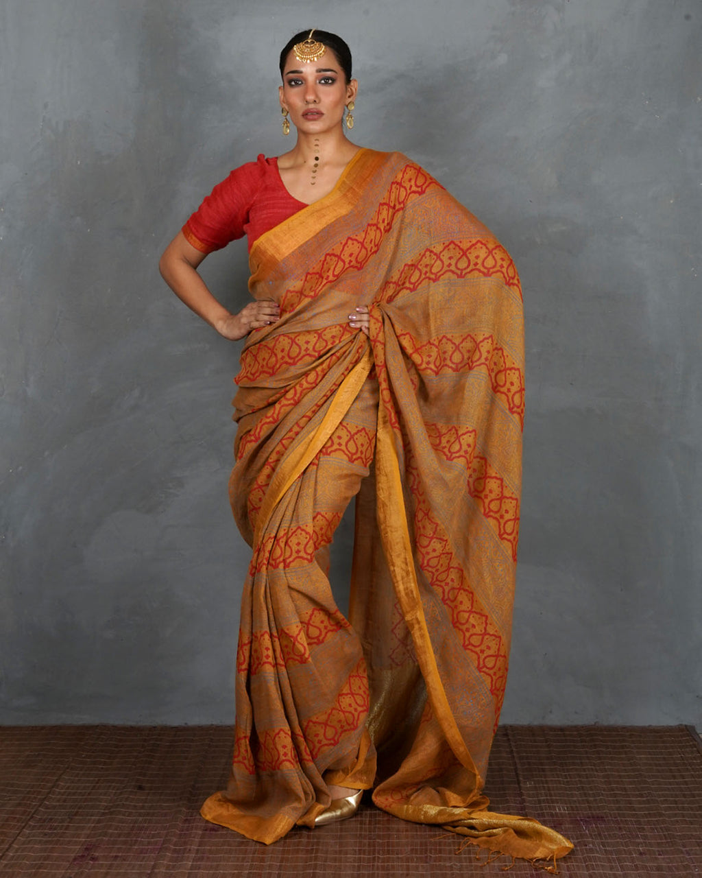 saree poses| saree for women| saree draping