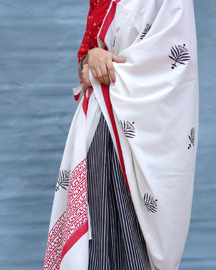 Moon & Mist Black & White Handblock Print Cotton Saree - MIS