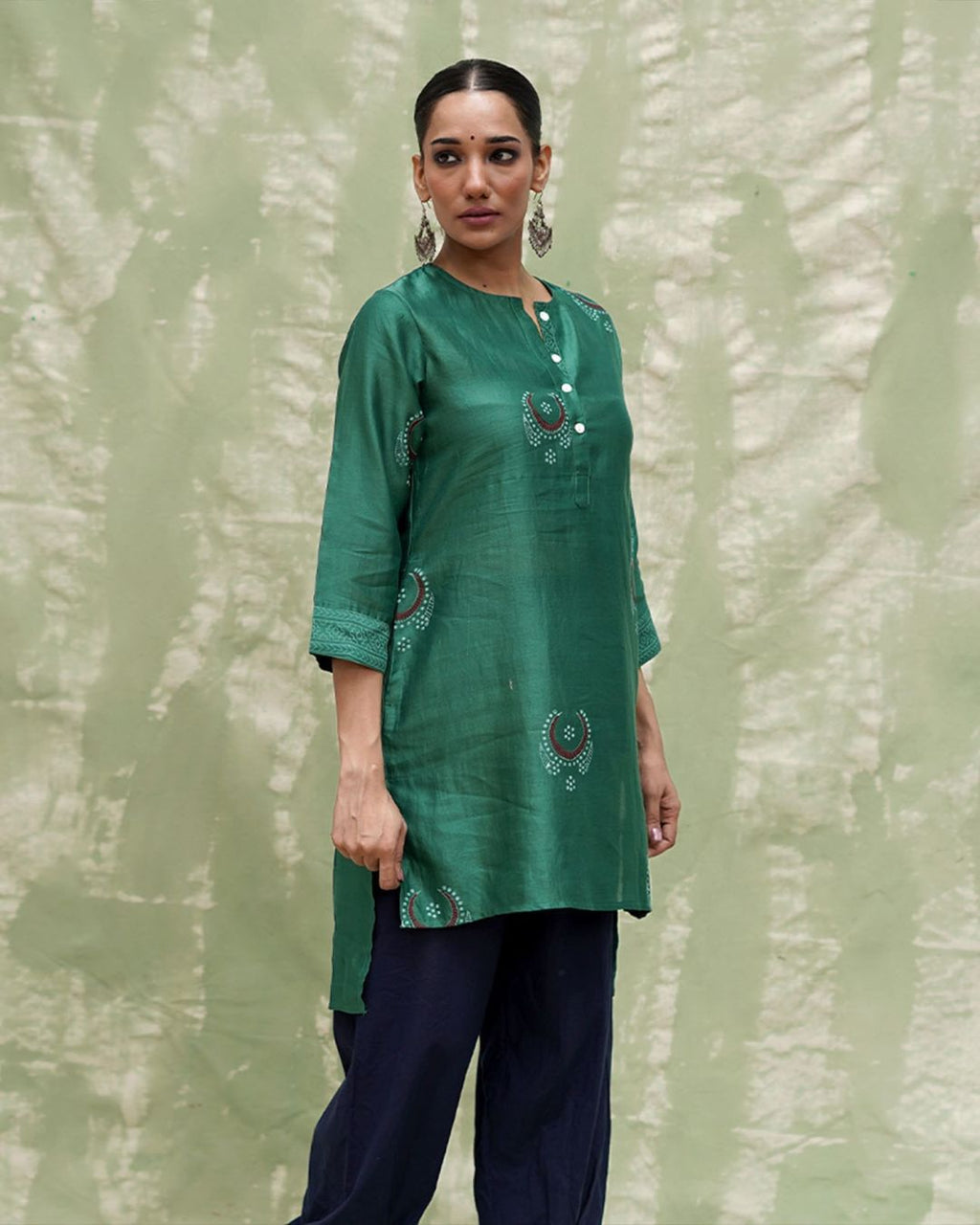 Mere Aangan Mein Green Handblock Printed Chanderi Silk Kurti - CHD