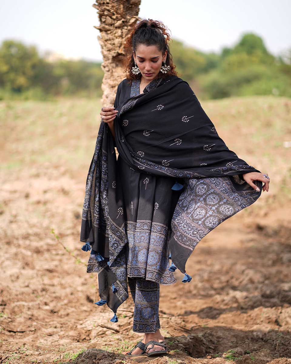 Woven Whispers Blockprinted Cotton Dupatta-WWB