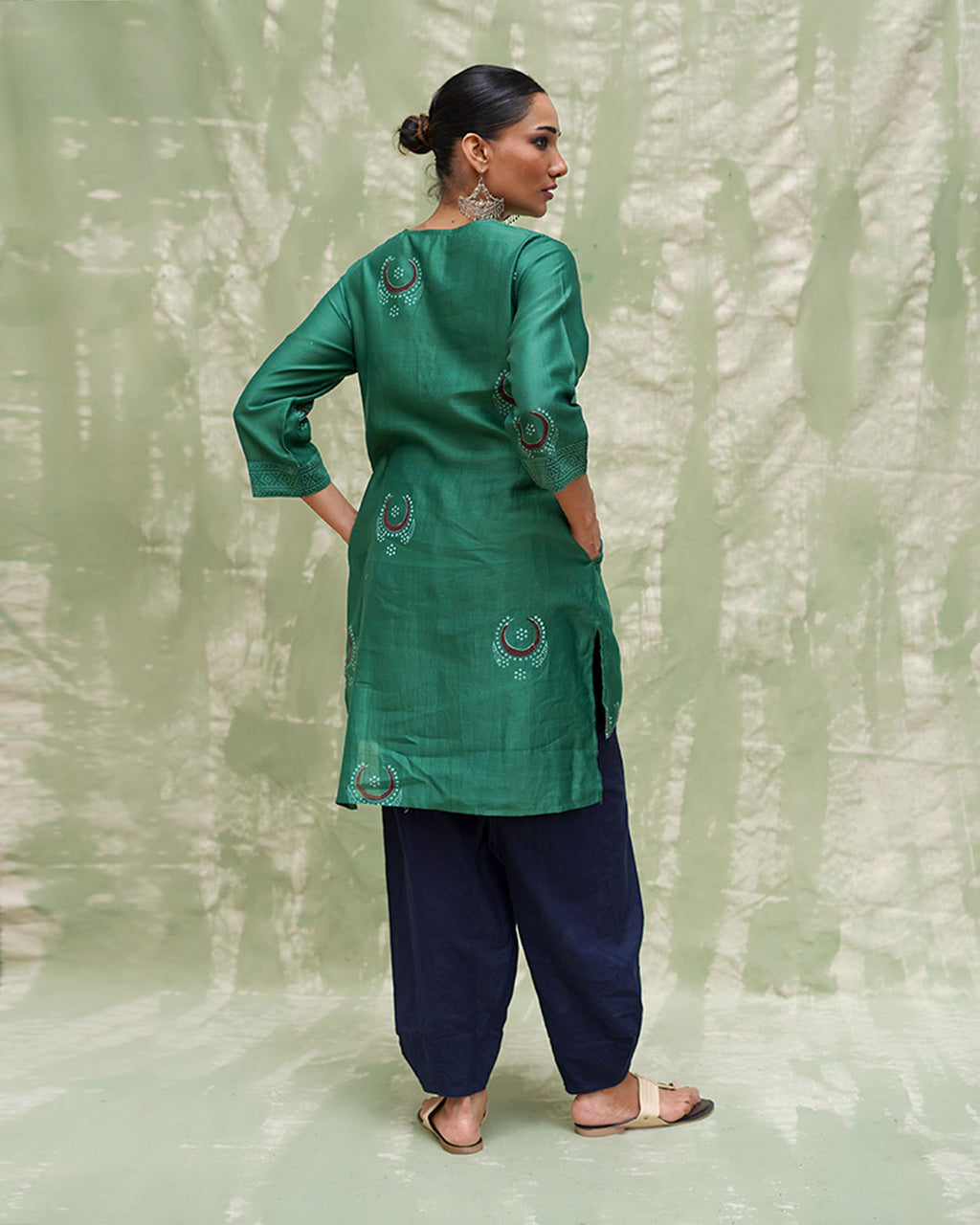 Mere Aangan Mein Green Handblock Printed Chanderi Silk Kurti - CHD