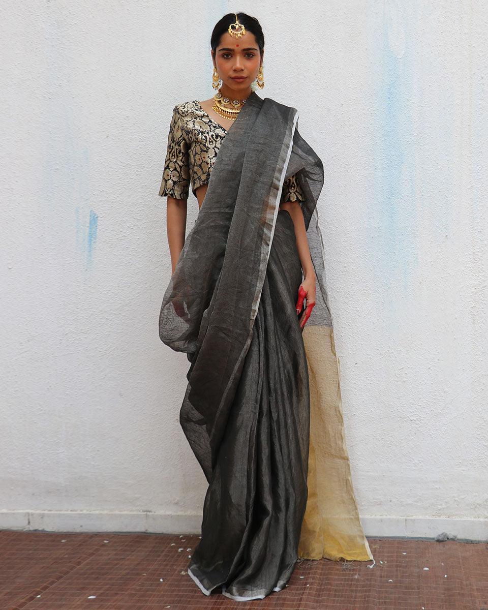Saree poses | Saree online | Saree for women