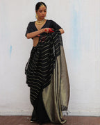 Binodini Handwoven Linen Zari Saree