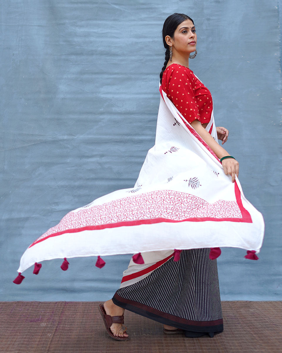 Moon & Mist Black & White Handblock Print Cotton Saree - MIS