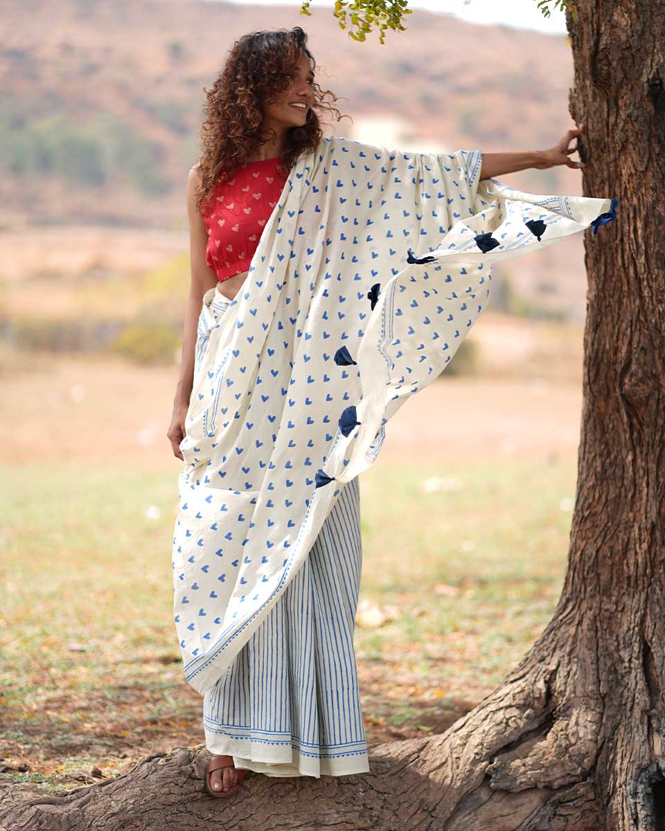 saree online | saree poses | cotton saree white