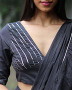 Get ready to shine in this stunning Shimmer Moss Green Mulmul Cotton Saree. Perfect for women who love cotton sarees with a trendy design.