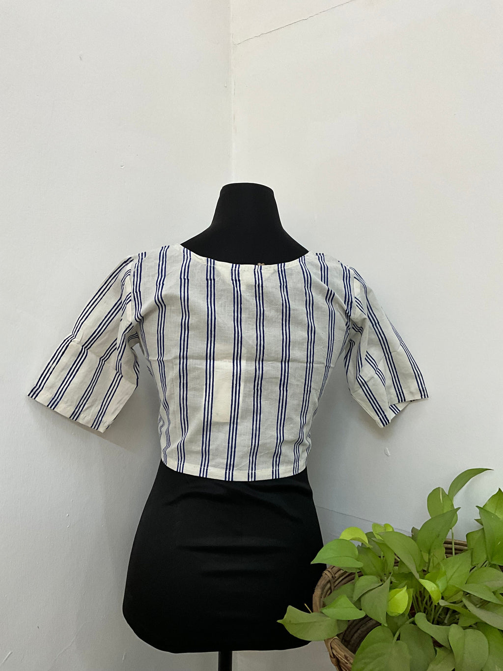 Aabha White Handblock Print Cotton Blouse - Noor