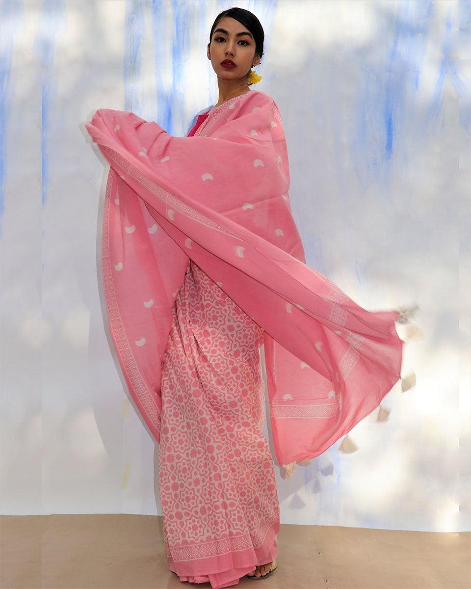 Cotton sarees | Saree | Sarees | Saree hairstyle | Saree poses | Saree for farewell | Chidiyaa