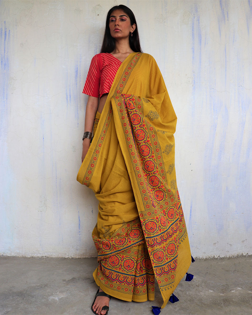 Cotton sarees | Cotton saree for women | Cotton saree online | Cotton saree | saree poses | Chidiyaa