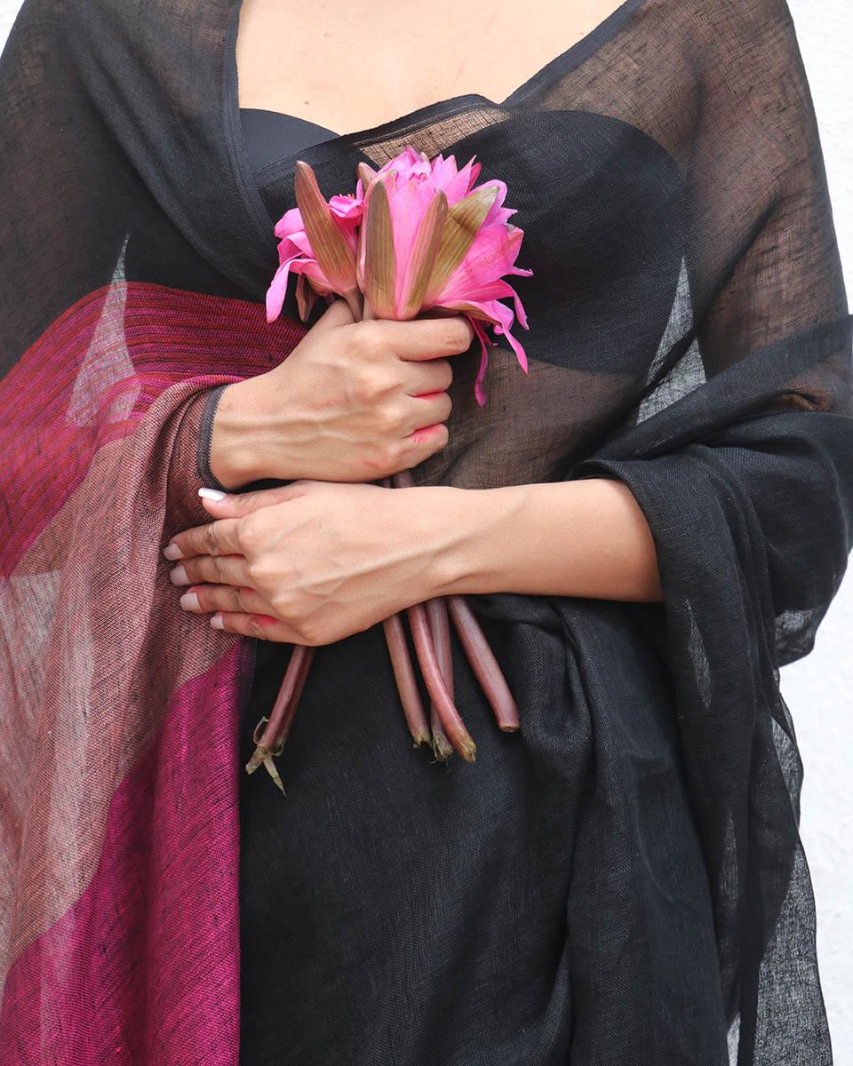Maheshwari Black Handwoven Linen Saree - Kaali