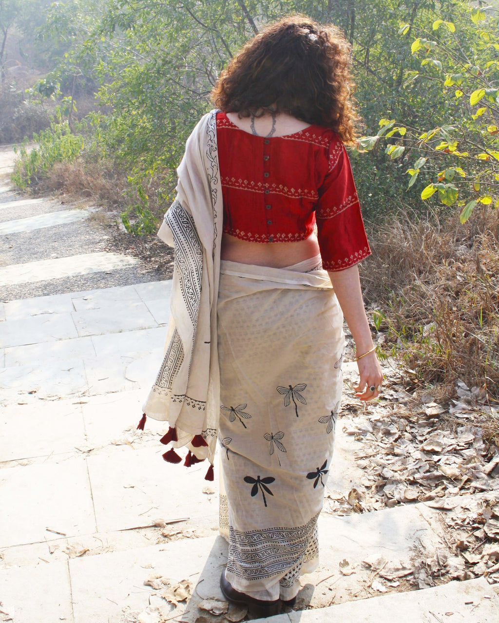 saree poses | sarees for women | saree