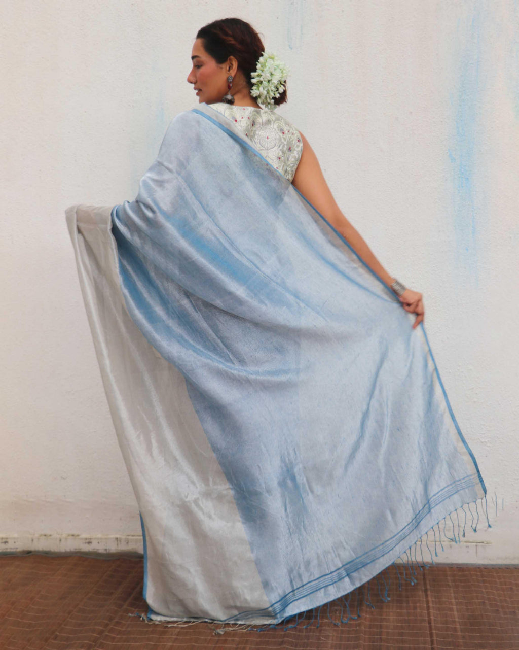 Mazha Blue Handwoven Linen Zari Saree - Jheel