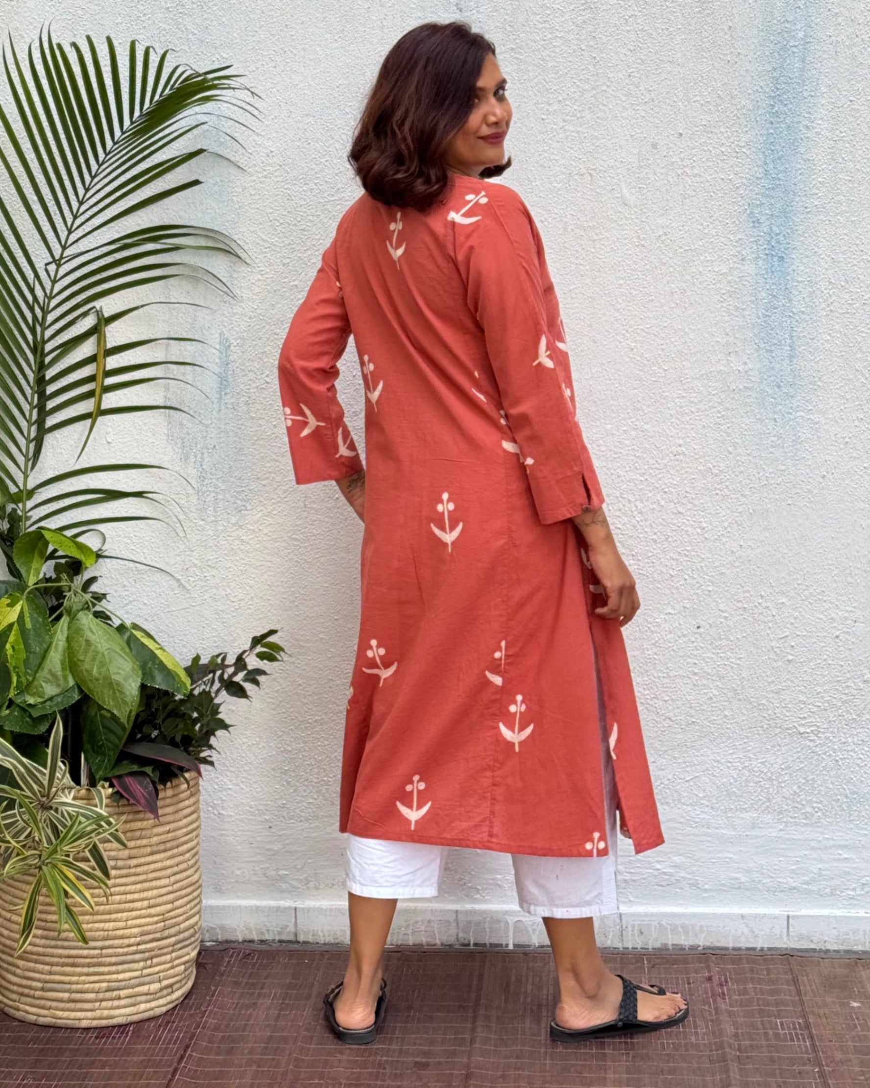 Kurtis | Kurtis Design | Kurti designs for women | Kurtis tops for women | Kurti new design | Chidiyaa