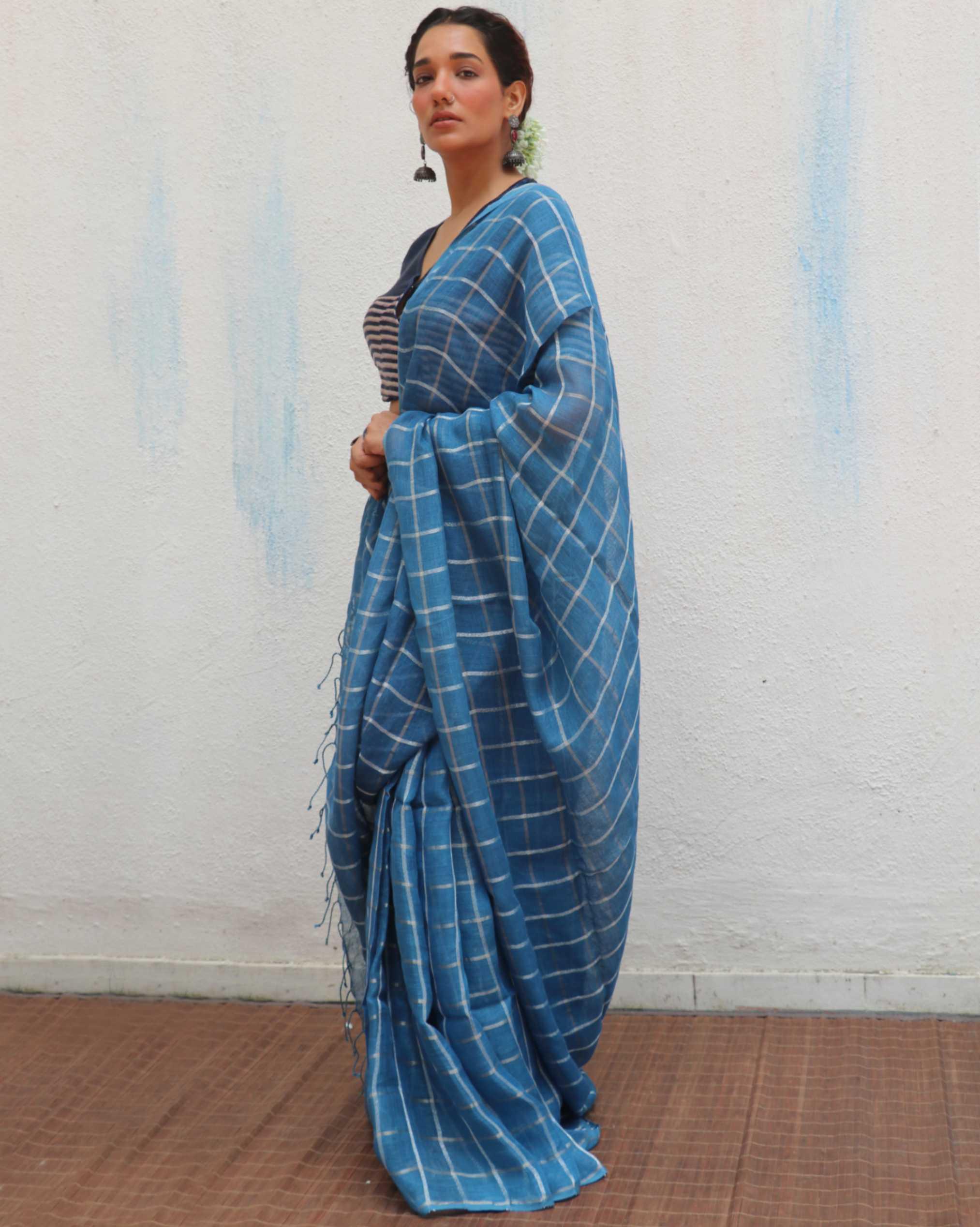 Meen Blue Handwoven Linen Zari Saree - Jheel